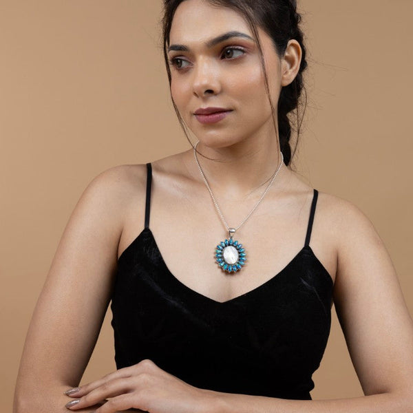 Elegant Blue Radiance Pendant - Gold Era 